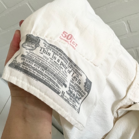 Levi’s 501 White Straight Relaxed fit Button fly Distressed Men or unisex 32x32 - Picture 6 of 16